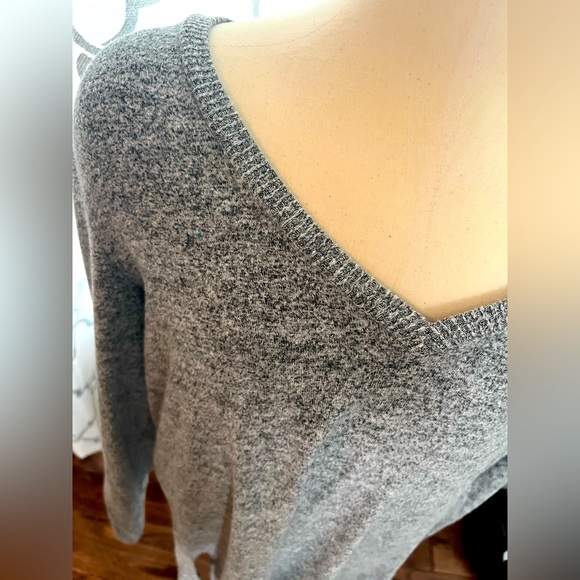 🍀 Lucky Brand Sweater 🍀 - Picture 2 of 5